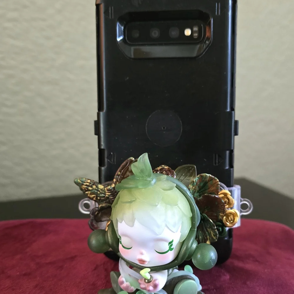 Skull Panda Phone Clip